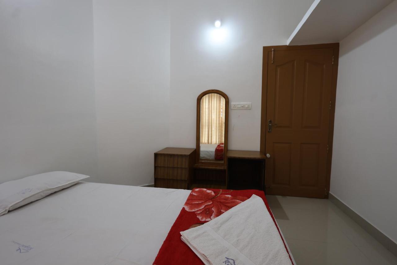Wayanad Regal Residency Hotel Kalpatta Buitenkant foto
